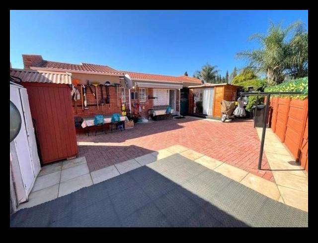 2 BEDROOM HOUSE FOR SALE IN WITFIELD